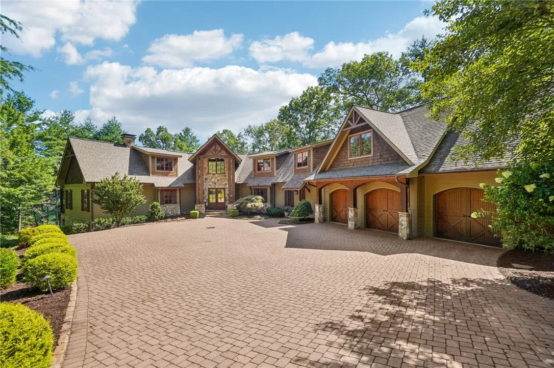 Property image 3 at 812 Lake View Court, Salem, SC 29676