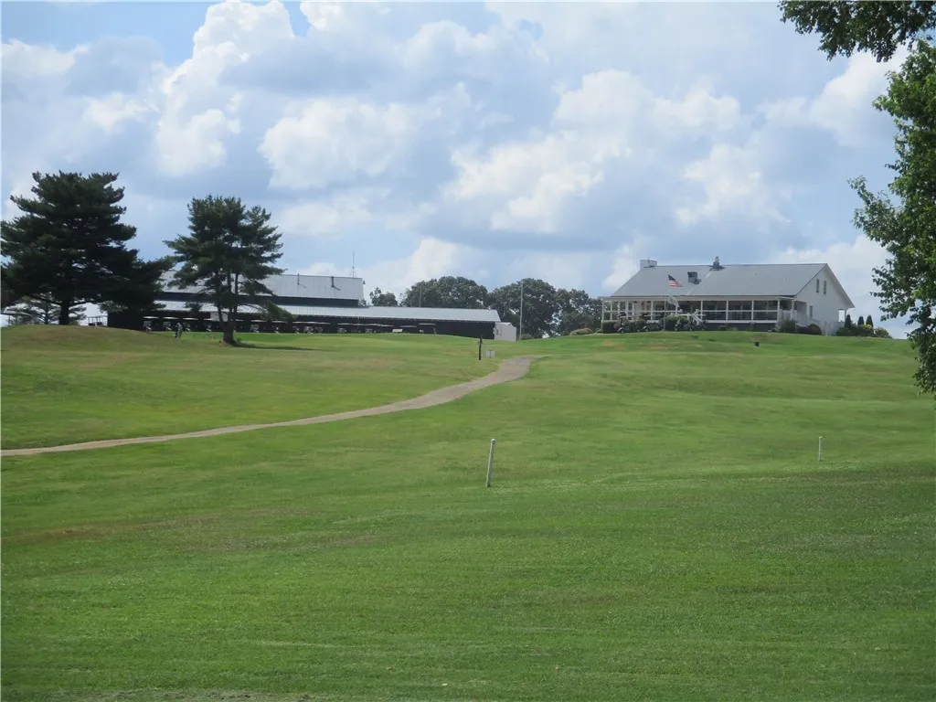 Property image 4 at 1324 Falcons Drive, Walhalla, SC 29691