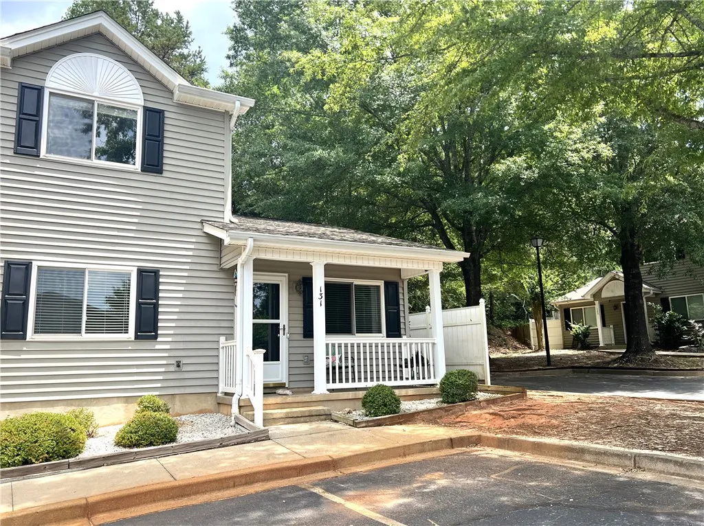 Property image 2 at 131 Perkins Place, Seneca, SC 29678