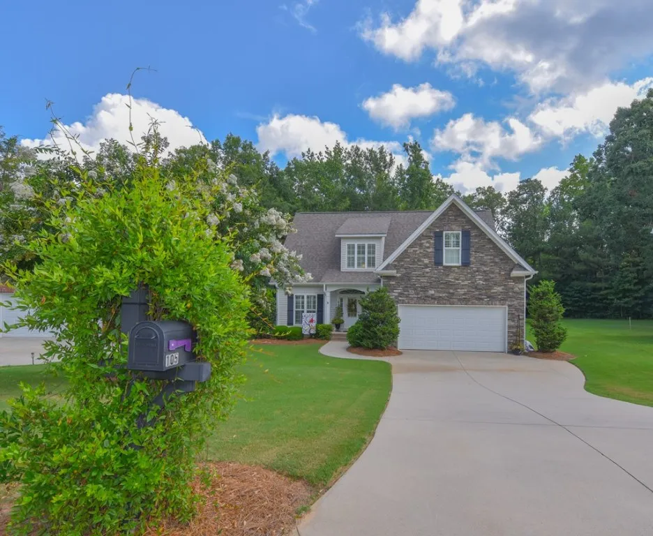Property image 4 at 105 Culbertsom Court, Greenwood, SC 29649