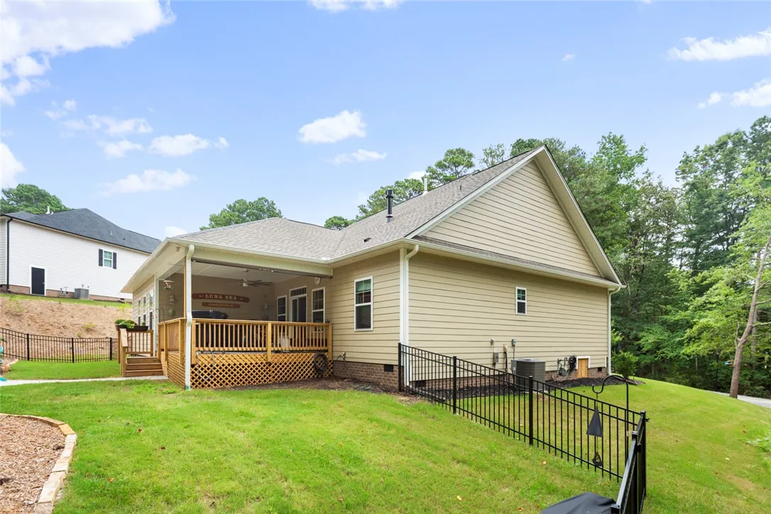 Property image 5 at 2638 Dog Leg Lane, Seneca, SC 29678