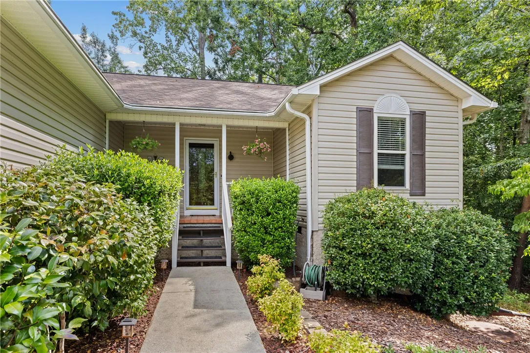 Property image 4 at 330 Chickasaw Drive, Westminster, SC 29693