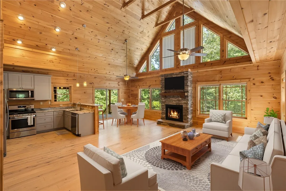 Property image 5 at 711 Scharlin Drive, Pickens, SC 29671