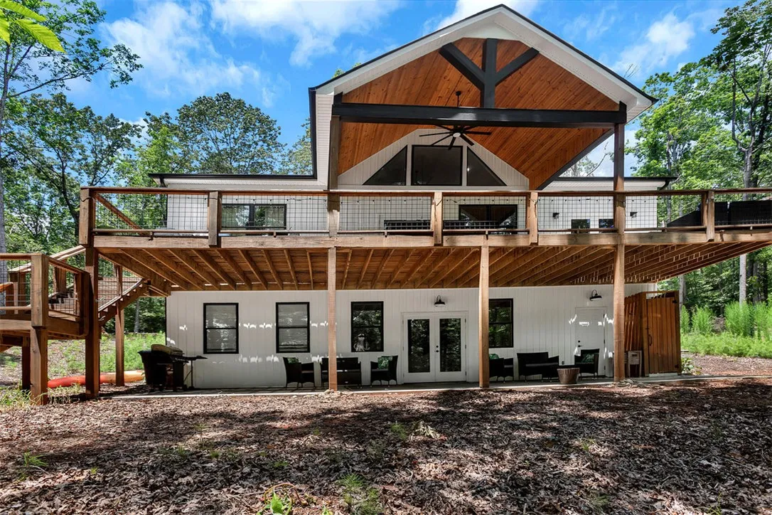 1115 Hawk Harbor Drive