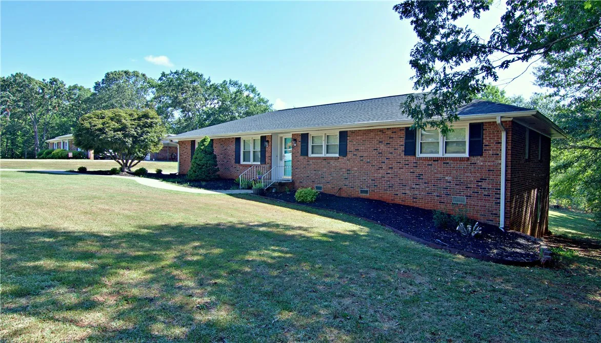 Property image 2 at 208 Springview Drive, Anderson, SC 29625