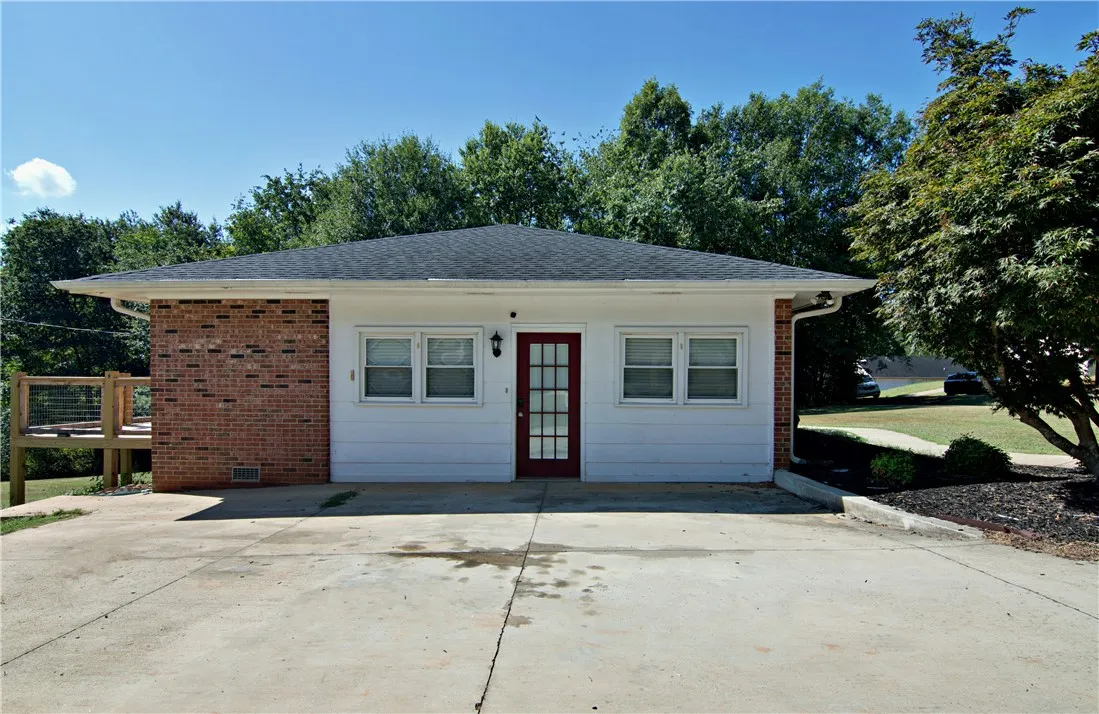 Property image 3 at 208 Springview Drive, Anderson, SC 29625