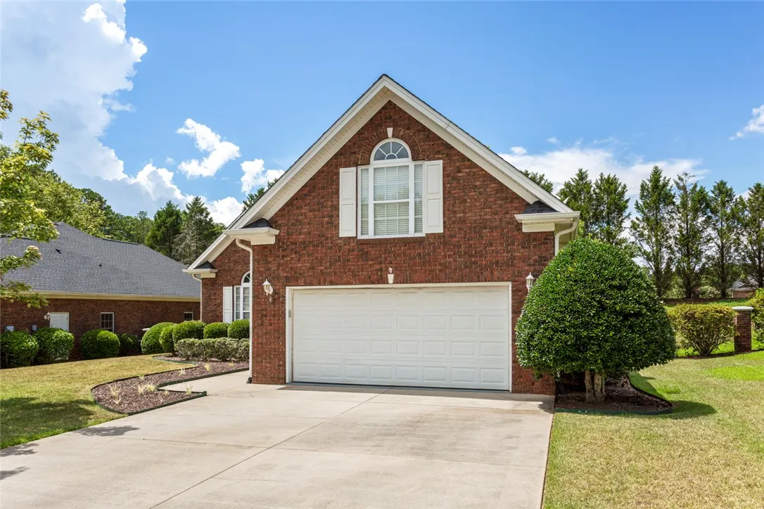 Property image 3 at 202 Steepleton Way, Seneca, SC 29672