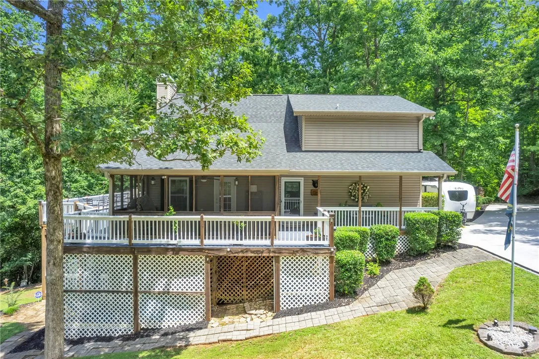 Property image 3 at 409 The Bear Boulevard, Tamassee, SC 29686