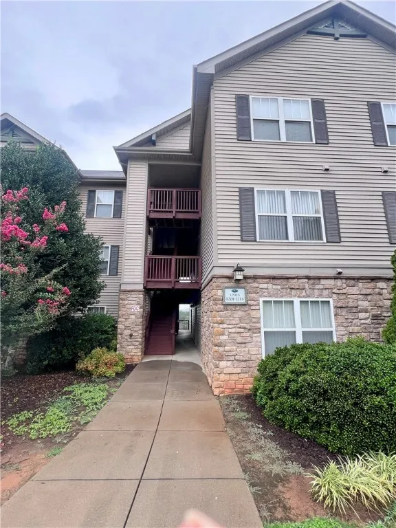 Property image 2 at 1223 Harts Ridge Drive, Seneca, SC 29678