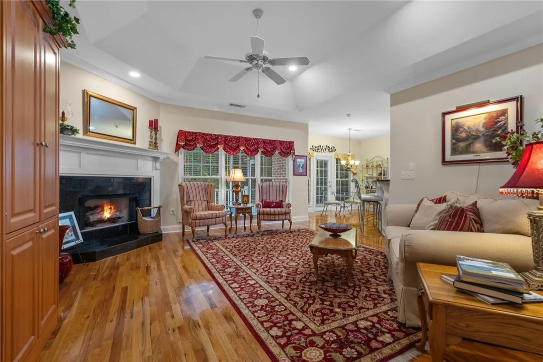 Property image 5 at 129 E Waterford Drive, Seneca, SC 29672