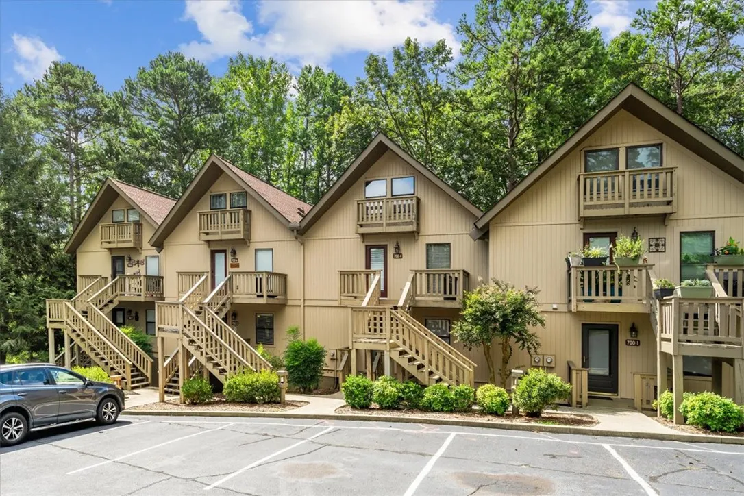 Property image 2 at 700 Captains Cove Court, Salem, SC 29676