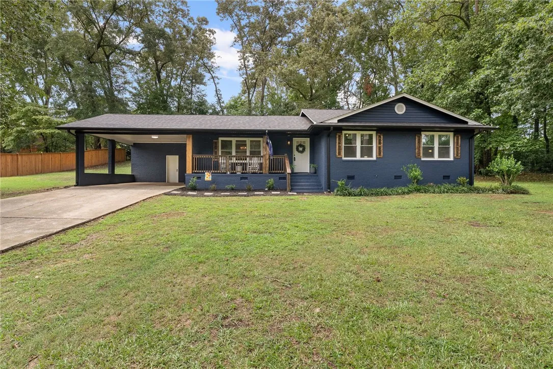 3 Brookvale Drive