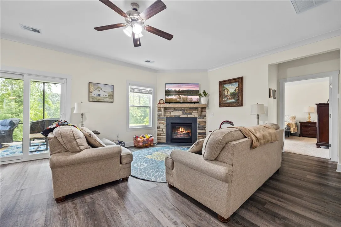 Property image 4 at 707 Comet View Court, Westminster, SC 29693