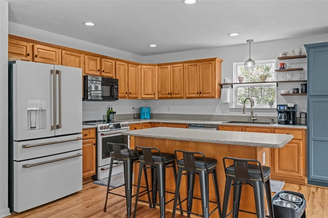 Property image 4 at 131 Brooke Lee Circle, Taylors, SC 29687