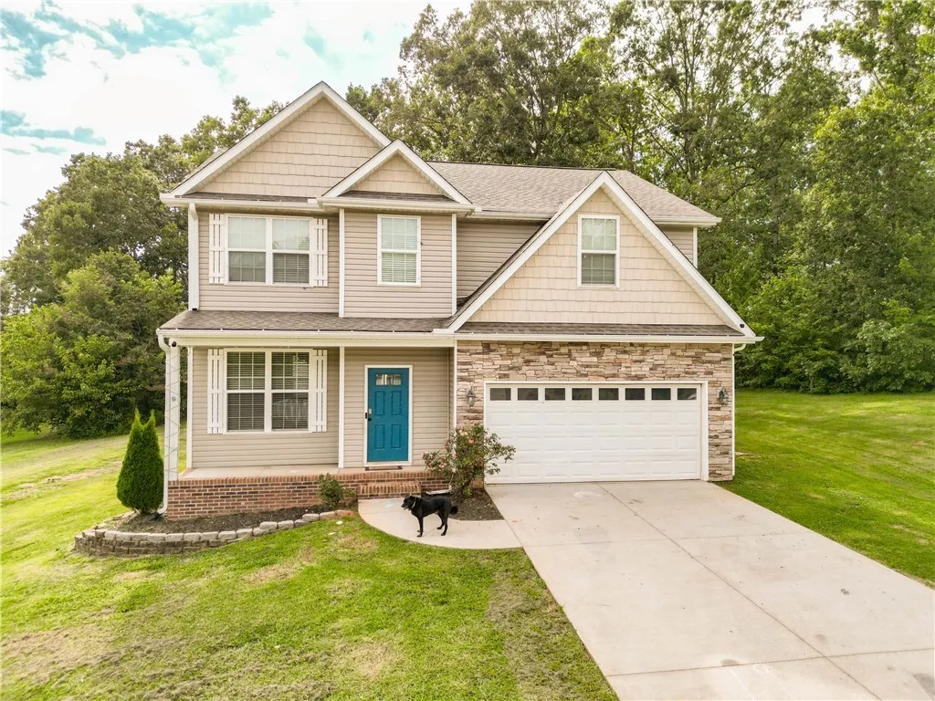 Saddlebrook, Pickens Community