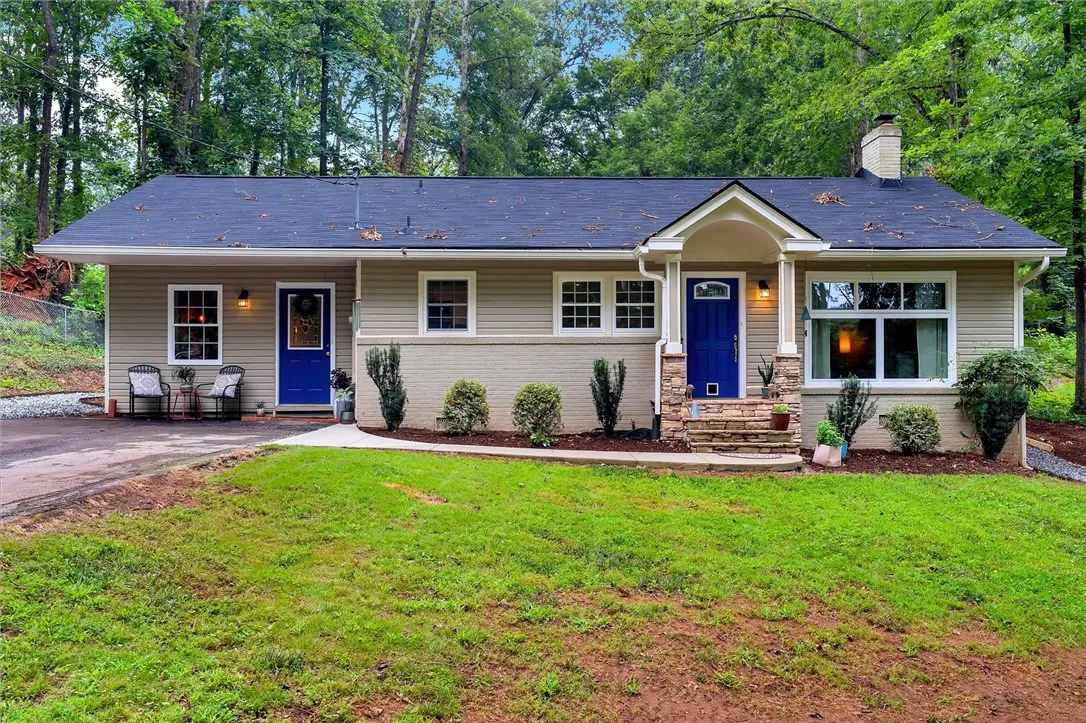 Woodland Height, Clemson Community