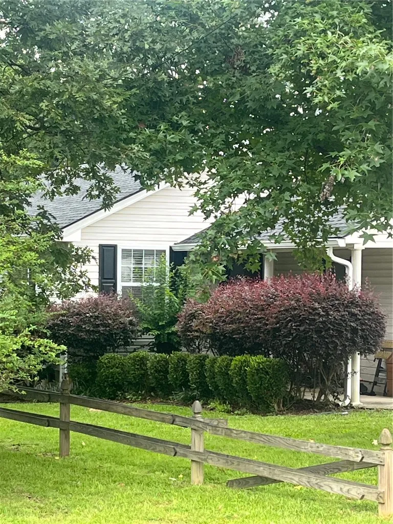 Property image 2 at 125 Palmeto Parkway, Belton, SC 29627