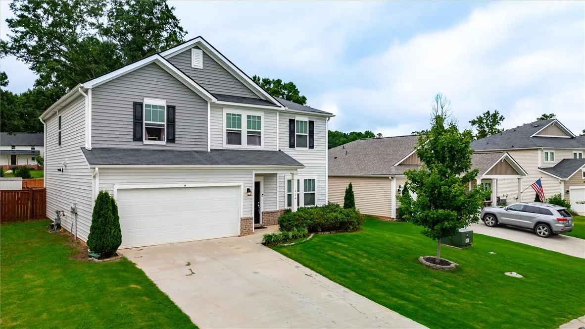 Property image 3 at 224 Walking Stick Way, Pelzer, SC 29669