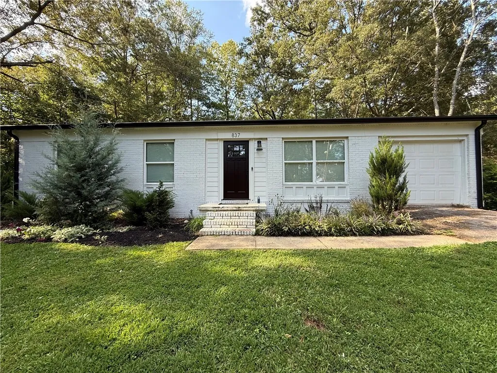 837 N Andover Drive
