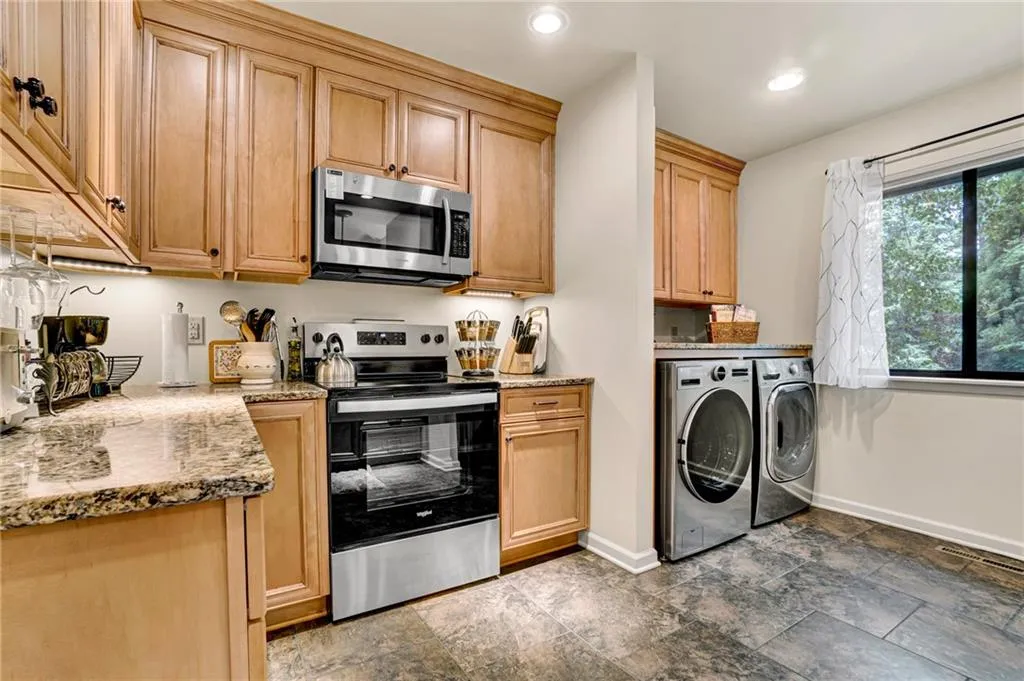 Property image 4 at 606 Safe Harbor Circle Circle, Salem, SC 29676