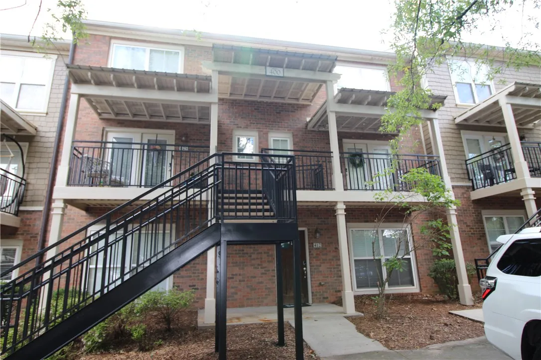 Woodlands Clem, Clemson Community