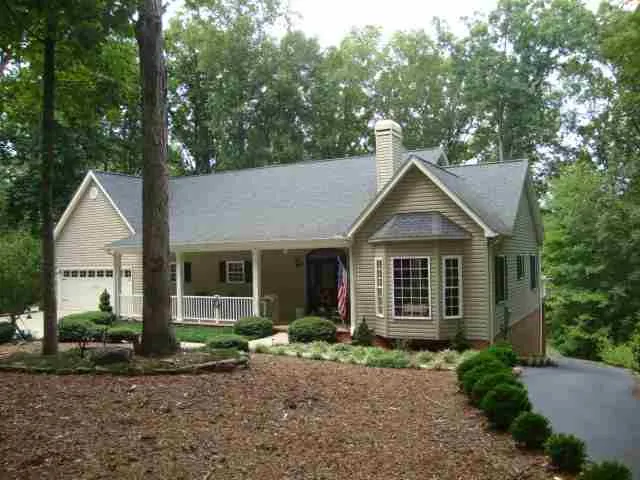 Property image 2 at 511 Queen Annes Lane, Seneca, SC 29672