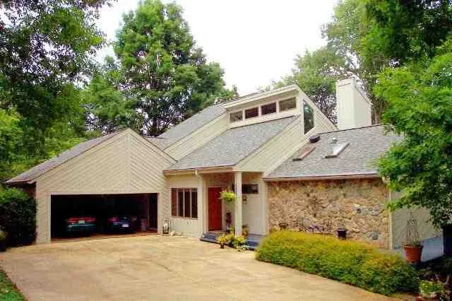 Property image 1 at 1493 Iroquois Drive, Seneca, SC 29672