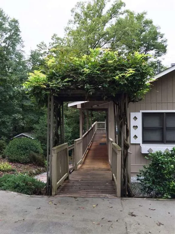 Property image 4 at 639 North Lake Drive, Salem, SC 29676