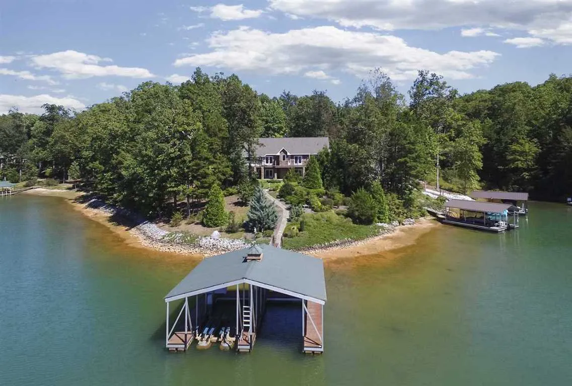 111 Fairhaven Court