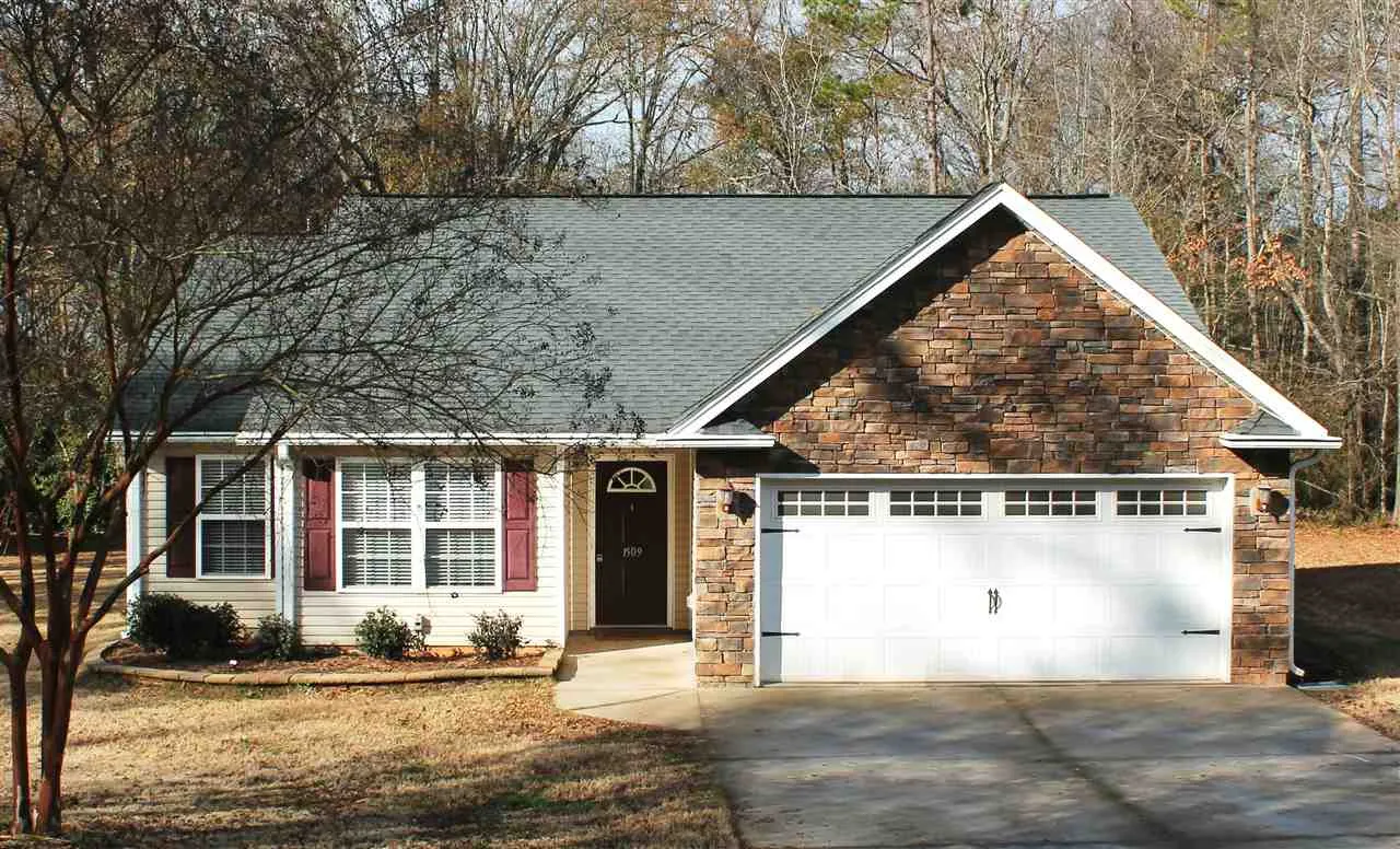 Property image 1 at 1509 Hilltop Drive, Anderson, SC 29621