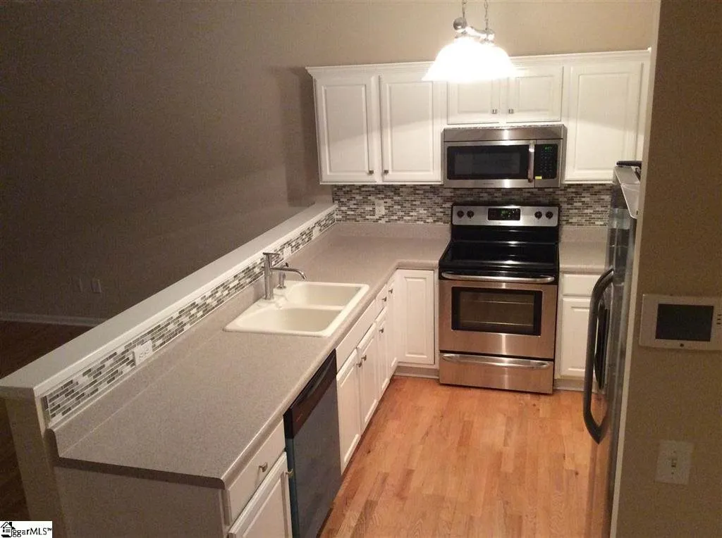 Property image 4 at 682 Ivybrooke Avenue, Greenville, SC 29615