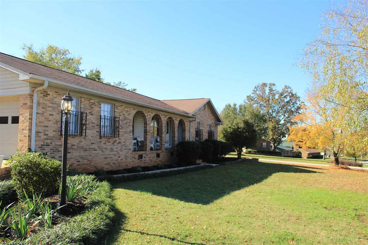Property image 3 at 201 Stonehaven Drive, Anderson, SC 29625