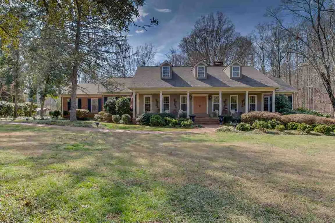 112 Briar Creek Lane