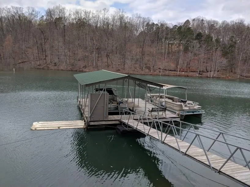 Property image 3 at 512 Inlet Drive, Seneca, SC 29672