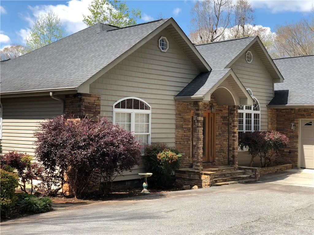 Property image 3 at 121 Fair Haven Court, Seneca, SC 29672