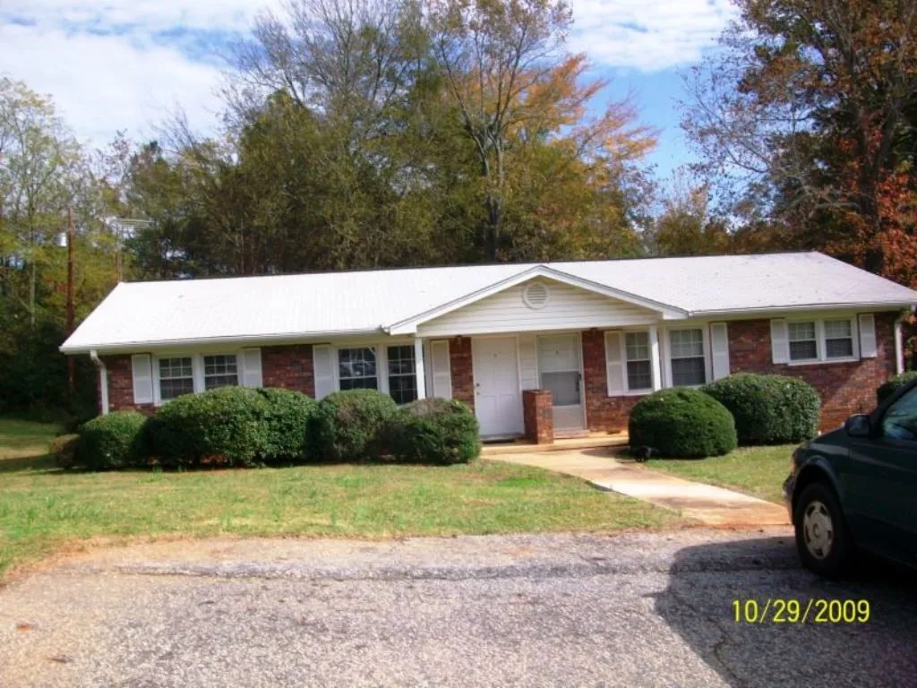 Property image 1 at 319 Pelham Creek Drive, Seneca, SC 29678