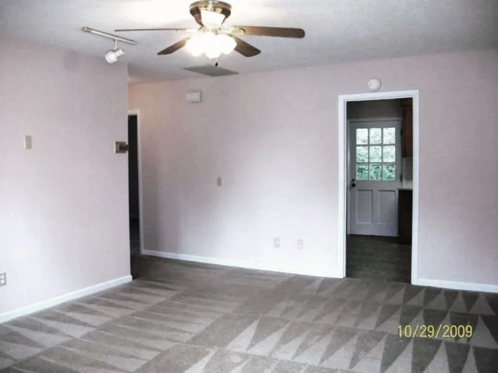 Property image 2 at 319 Pelham Creek Drive, Seneca, SC 29678
