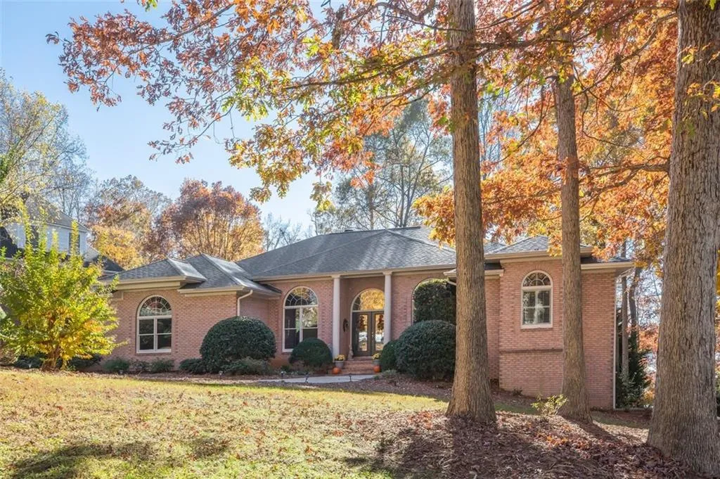 Property image 1 at 807 Marina Pointe Court, Seneca, SC 29672