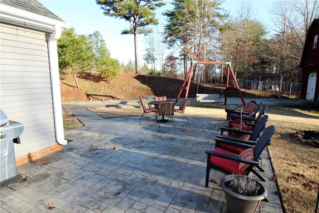 Property image 5 at 222 Valley Creek Drive, Westminster, SC 29693