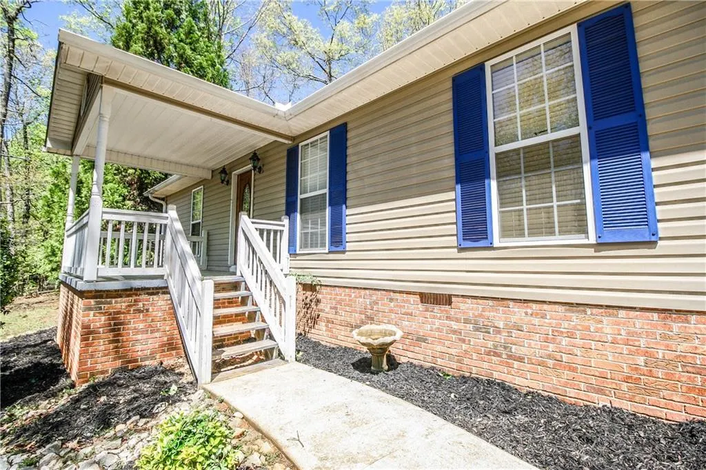 Property image 4 at 120 Breezewood Drive, Westminster, SC 29693