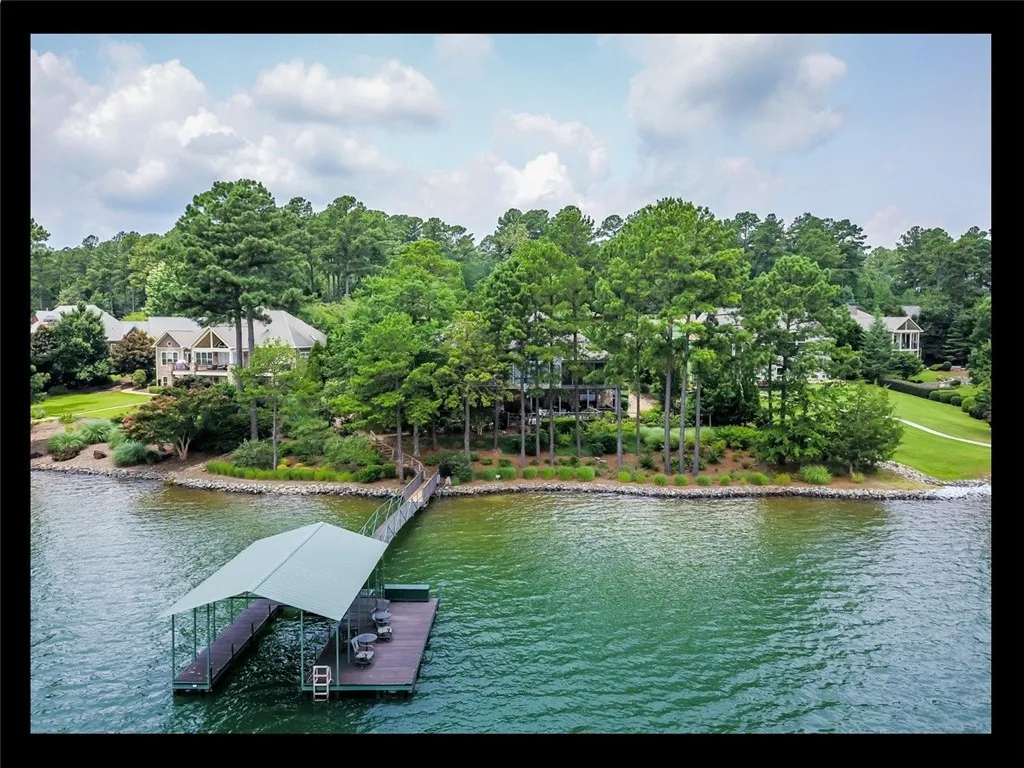 203 Pinecroft Court