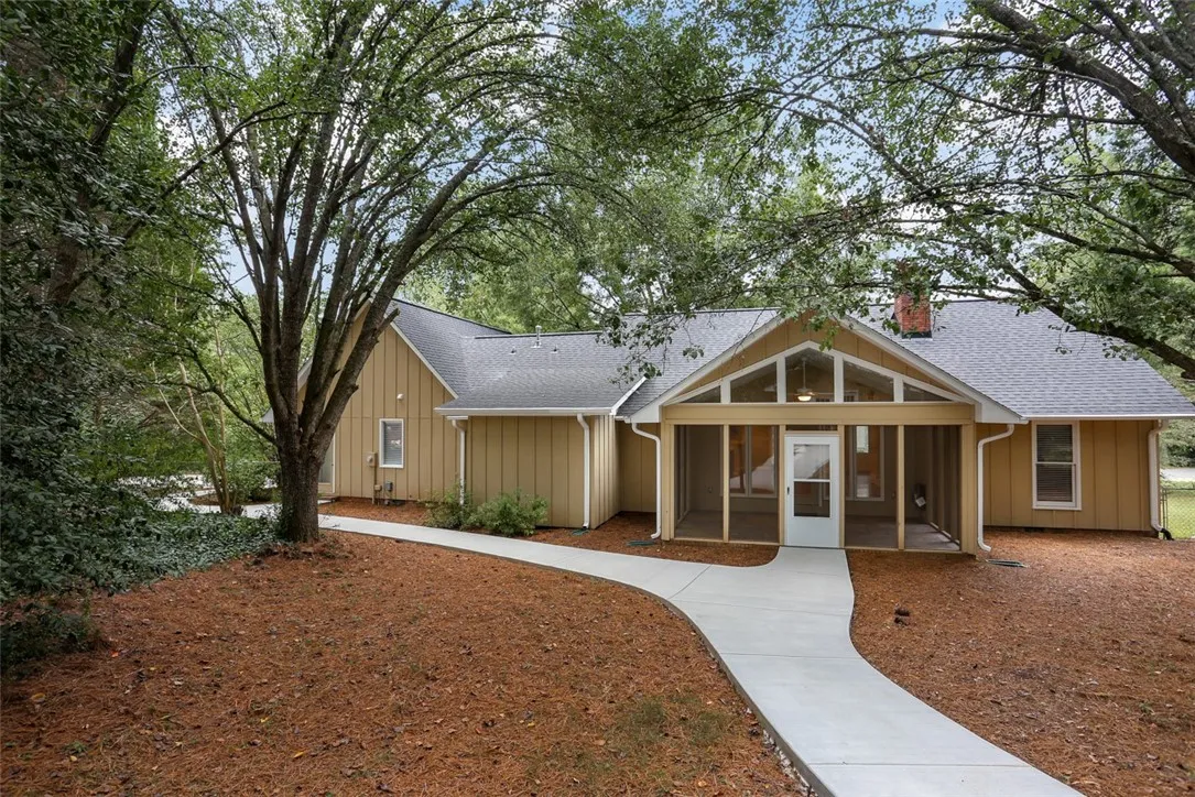 Property image 3 at 104 Canterbury Road, Pendleton, SC 29670