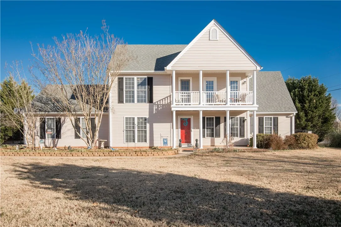 100 Ascot Drive