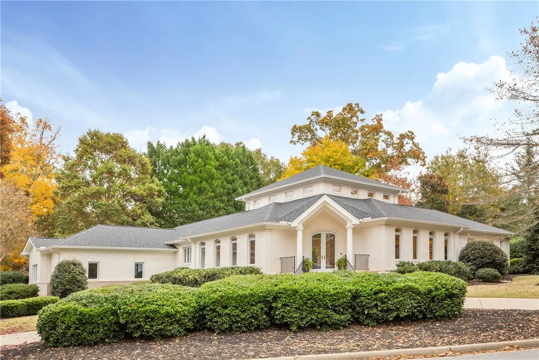 106 Arden Chase
