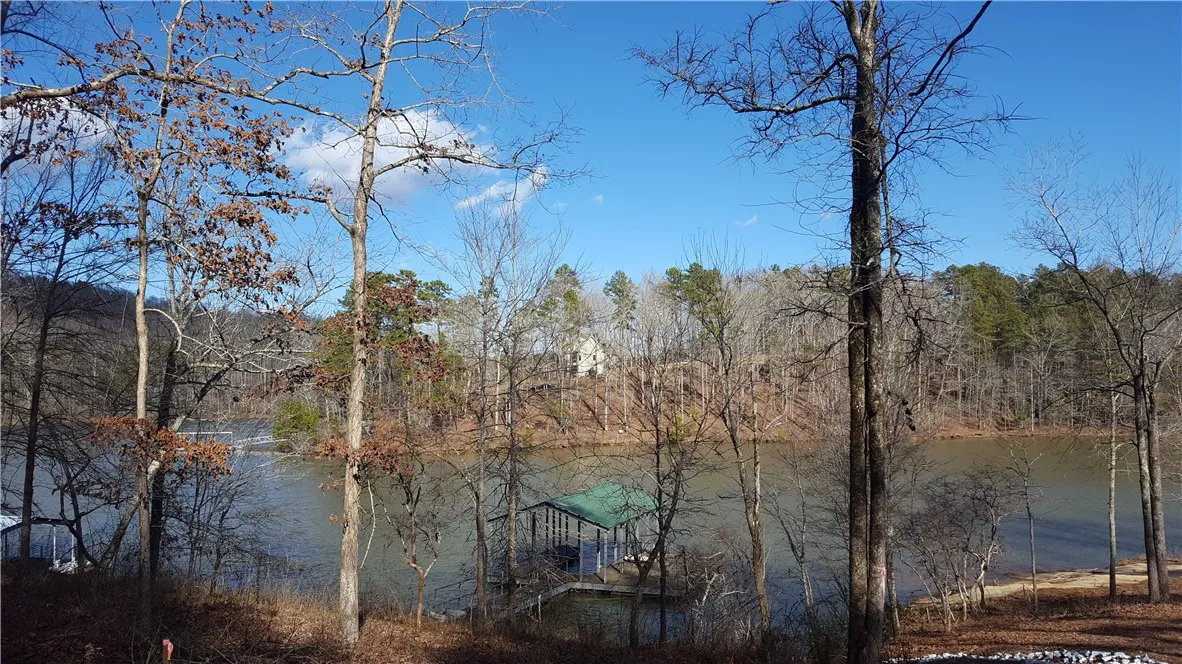 Property image 1 at 372 Hideaway Cove, Seneca, SC 29672