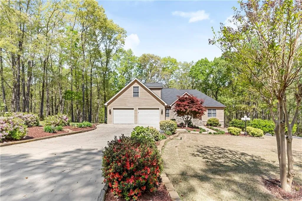 Property image 3 at 223 Brooks Drive, Townville, SC 29689