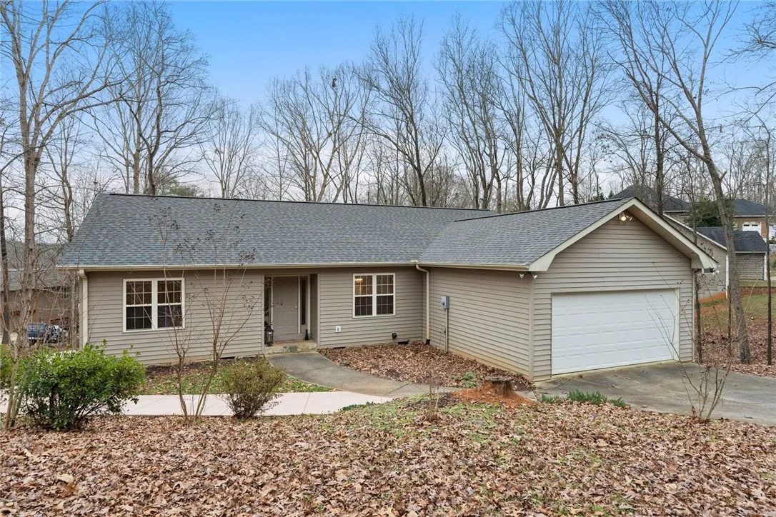 Property image 2 at 114 Laurel Lane, Townville, SC 29689