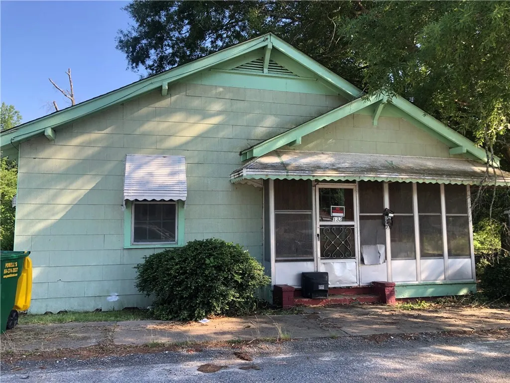 128 Rice Street