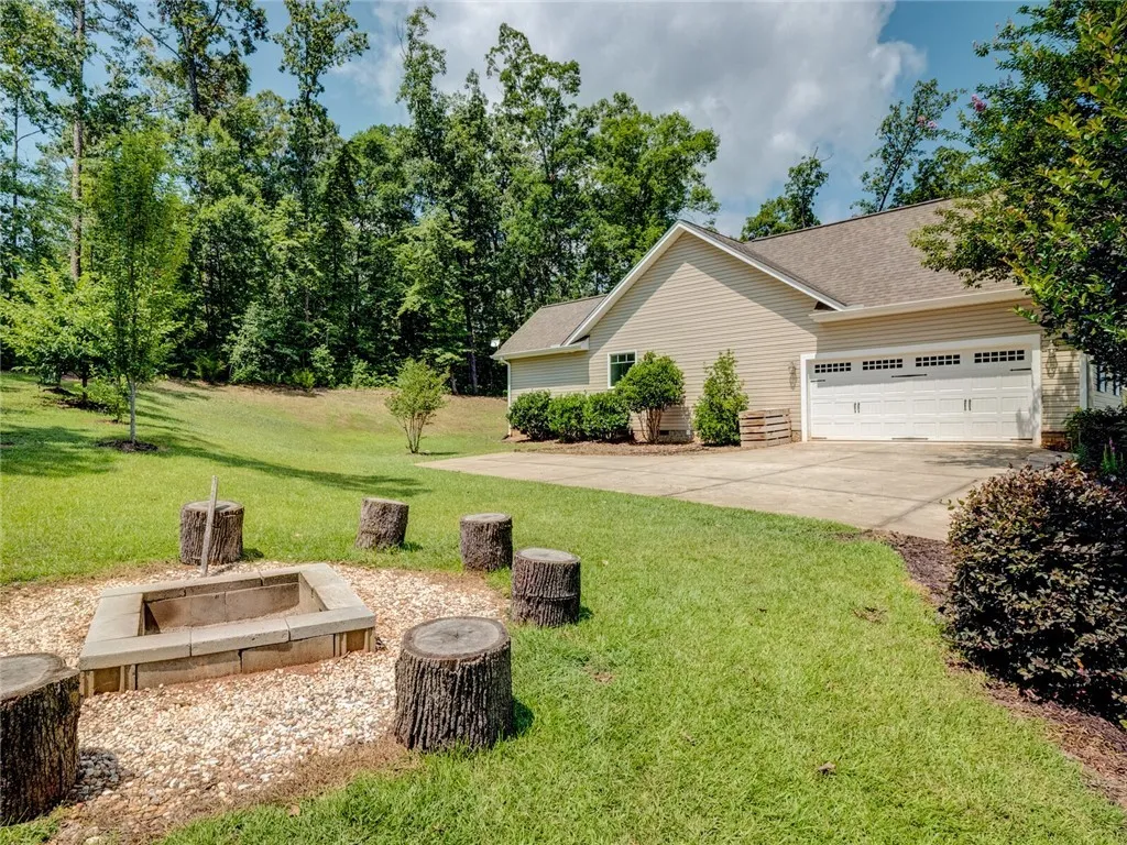 Property image 2 at 231 Riverbank Court, Seneca, SC 29678
