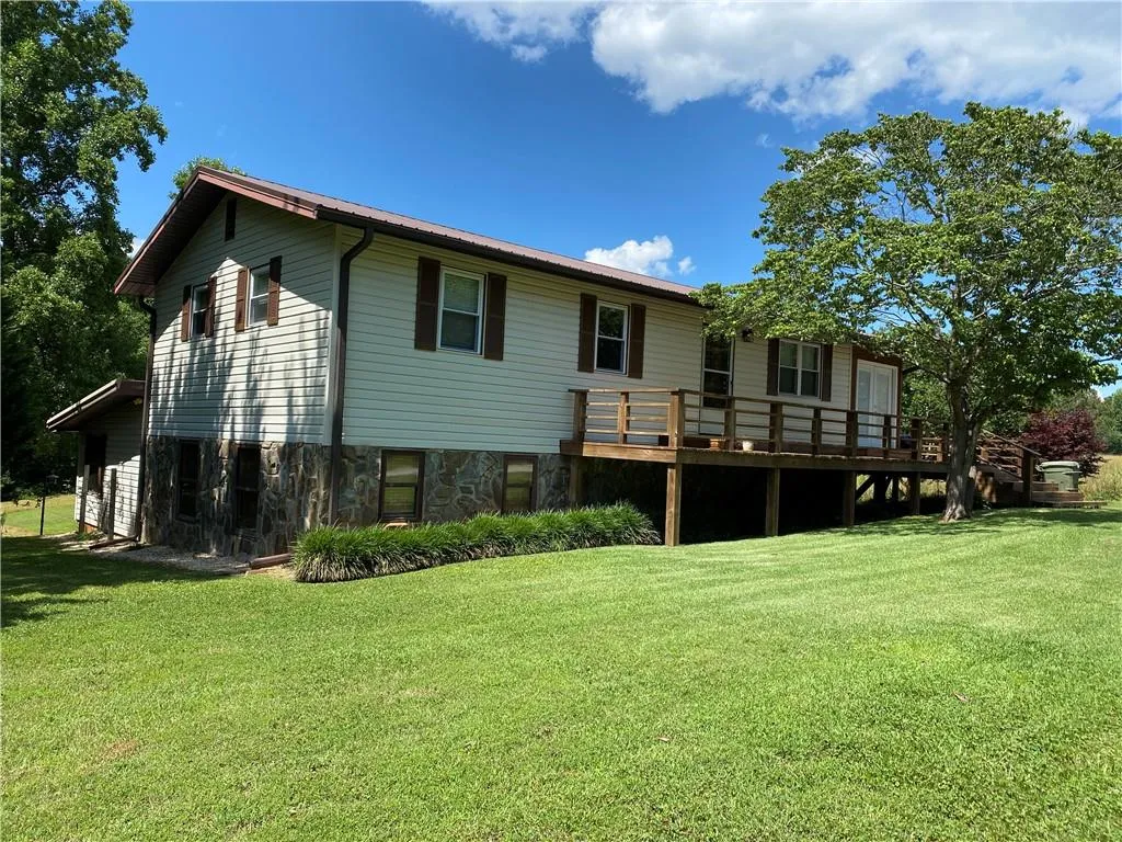 Property image 2 at 325 Freedom Trail, West Union, SC 29696